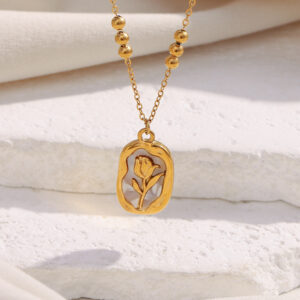 Rose Pendant Necklace